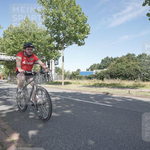 09.08.2026 - GEWOBA Citytriathlon Bremen Michael Burmester http://msf.ph/oto/9954409 09.08.2026 11:07:08 Radfahren 159 meine-sportfotos.de