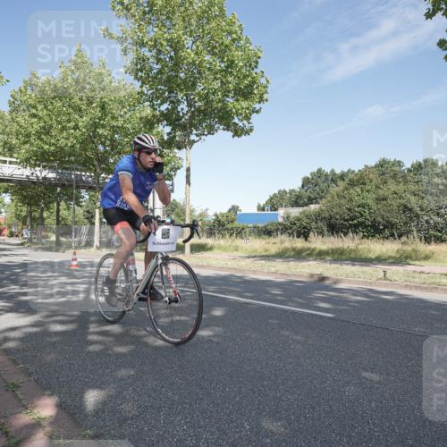 09.08.2026 - GEWOBA Citytriathlon Bremen Michael Burmester http://msf.ph/oto/9954413 09.08.2026 11:07:13 Radfahren 159 meine-sportfotos.de