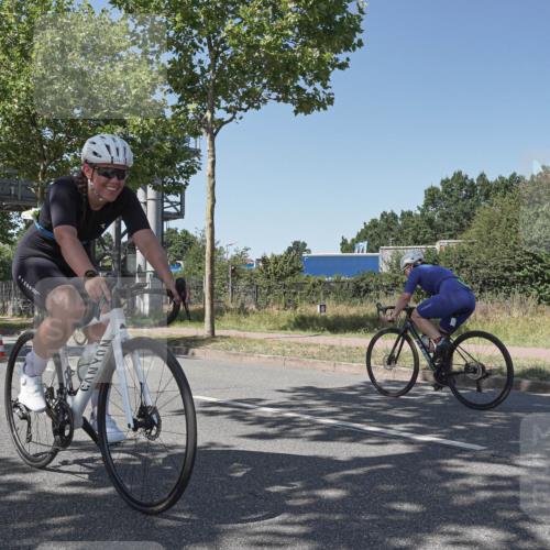 09.08.2026 - GEWOBA Citytriathlon Bremen Michael Burmester http://msf.ph/oto/9954418 09.08.2026 14:32:08 Radfahren 21, 111, 126, 134, 254 meine-sportfotos.de