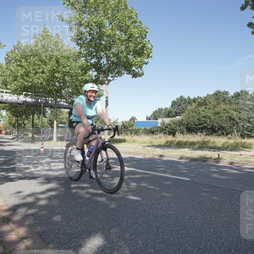 09.08.2026 - GEWOBA Citytriathlon Bremen Michael Burmester http://msf.ph/oto/9954425 09.08.2026 11:18:51 Radfahren 450 meine-sportfotos.de