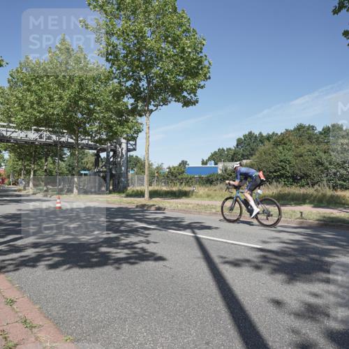 09.08.2026 - GEWOBA Citytriathlon Bremen Michael Burmester http://msf.ph/oto/9954506 09.08.2026 12:05:14 Radfahren 668 meine-sportfotos.de