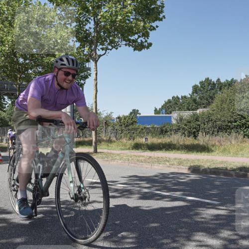 09.08.2026 - GEWOBA Citytriathlon Bremen Michael Burmester http://msf.ph/oto/9954511 09.08.2026 14:33:24 Radfahren 17, 86, 158, 179, 180, 232, 265, 308, 395 meine-sportfotos.de