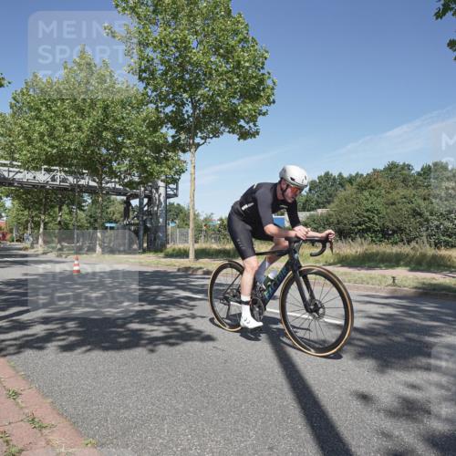 09.08.2026 - GEWOBA Citytriathlon Bremen Michael Burmester http://msf.ph/oto/9954514 09.08.2026 12:05:29 Radfahren 560, 562, 623, 757, 1110 meine-sportfotos.de