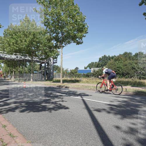 09.08.2026 - GEWOBA Citytriathlon Bremen Michael Burmester http://msf.ph/oto/9954538 09.08.2026 12:05:53 Radfahren 694, 696 meine-sportfotos.de