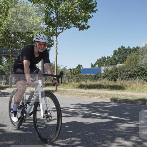 09.08.2026 - GEWOBA Citytriathlon Bremen Michael Burmester http://msf.ph/oto/9954539 09.08.2026 14:33:40 Radfahren 38, 74, 82, 146, 218, 232, 263, 308, 371, 470 meine-sportfotos.de