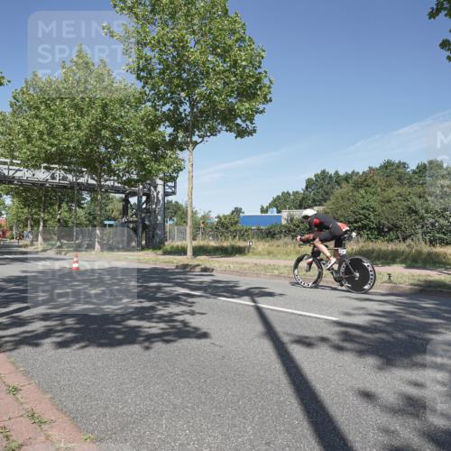 09.08.2026 - GEWOBA Citytriathlon Bremen Michael Burmester http://msf.ph/oto/9954550 09.08.2026 12:06:19 Radfahren 559, 604, 664, 687, 701 meine-sportfotos.de