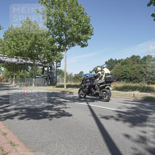 09.08.2026 - GEWOBA Citytriathlon Bremen Michael Burmester http://msf.ph/oto/9954563 09.08.2026 12:06:38 Radfahren 571, 612, 651, 707, 720 meine-sportfotos.de
