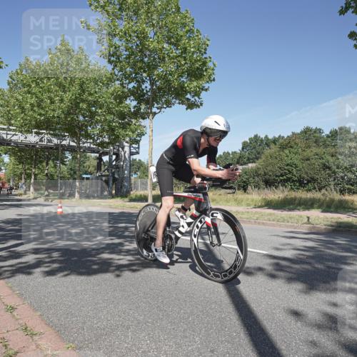 09.08.2026 - GEWOBA Citytriathlon Bremen Michael Burmester http://msf.ph/oto/9954581 09.08.2026 12:07:03 Radfahren 737 meine-sportfotos.de