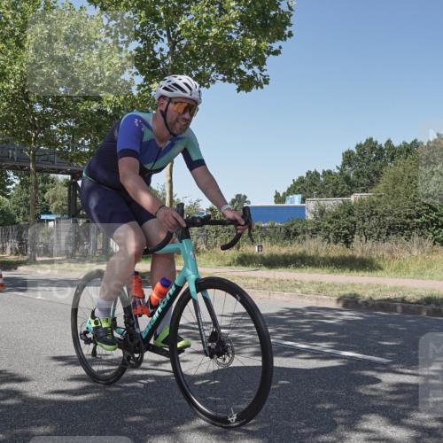 09.08.2026 - GEWOBA Citytriathlon Bremen Michael Burmester http://msf.ph/oto/9954606 09.08.2026 14:34:37 Radfahren 182, 217, 457 meine-sportfotos.de