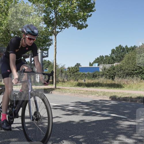 09.08.2026 - GEWOBA Citytriathlon Bremen Michael Burmester http://msf.ph/oto/9954612 09.08.2026 14:34:44 Radfahren 182, 217, 378, 457 meine-sportfotos.de