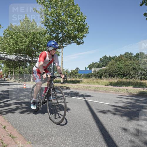 09.08.2026 - GEWOBA Citytriathlon Bremen Michael Burmester http://msf.ph/oto/9954617 09.08.2026 12:07:55 Radfahren 572, 577, 614, 649, 705, 1001 meine-sportfotos.de