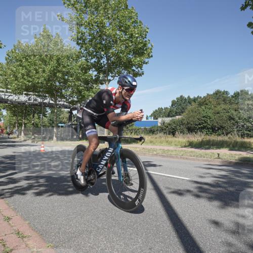 09.08.2026 - GEWOBA Citytriathlon Bremen Michael Burmester http://msf.ph/oto/9954623 09.08.2026 12:08:06 Radfahren 671, 705, 787 meine-sportfotos.de
