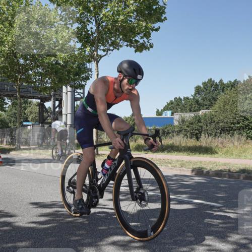 09.08.2026 - GEWOBA Citytriathlon Bremen Michael Burmester http://msf.ph/oto/9954624 09.08.2026 14:34:51 Radfahren 217, 378, 457 meine-sportfotos.de