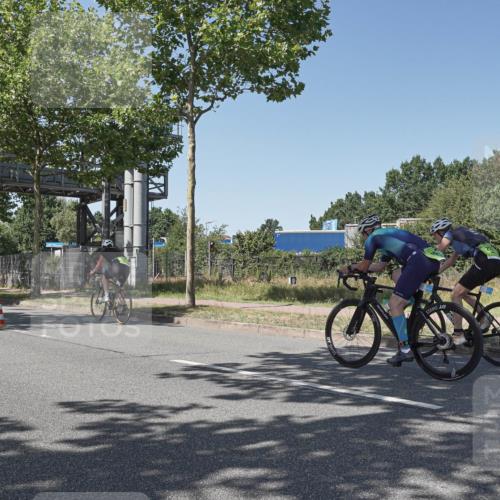 09.08.2026 - GEWOBA Citytriathlon Bremen Michael Burmester http://msf.ph/oto/9954633 09.08.2026 14:34:55 Radfahren 217, 220, 284, 351, 378, 457 meine-sportfotos.de