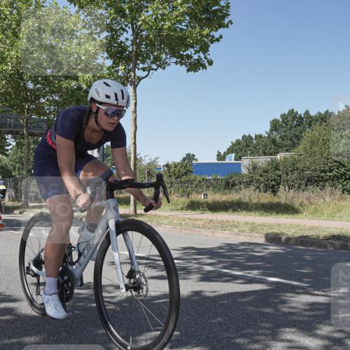 09.08.2026 - GEWOBA Citytriathlon Bremen Michael Burmester http://msf.ph/oto/9954637 09.08.2026 14:35:00 Radfahren 20, 220, 236, 284, 351, 362, 378 meine-sportfotos.de