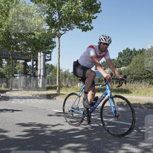 09.08.2026 - GEWOBA Citytriathlon Bremen Michael Burmester http://msf.ph/oto/9954643 09.08.2026 14:35:04 Radfahren 20, 37, 192, 220, 236, 284, 351, 362, 404 meine-sportfotos.de