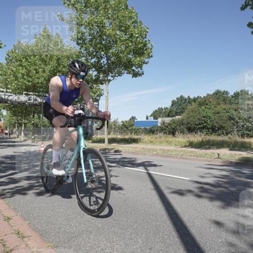 09.08.2026 - GEWOBA Citytriathlon Bremen Michael Burmester http://msf.ph/oto/9954646 09.08.2026 12:08:30 Radfahren 548, 558, 601, 602, 620 meine-sportfotos.de