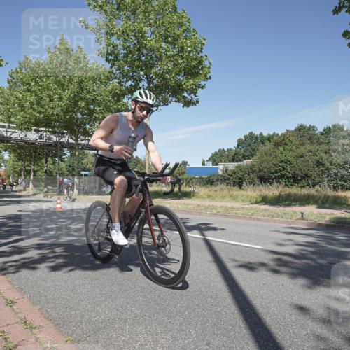 09.08.2026 - GEWOBA Citytriathlon Bremen Michael Burmester http://msf.ph/oto/9954652 09.08.2026 12:08:35 Radfahren 548, 558, 601, 602, 620 meine-sportfotos.de