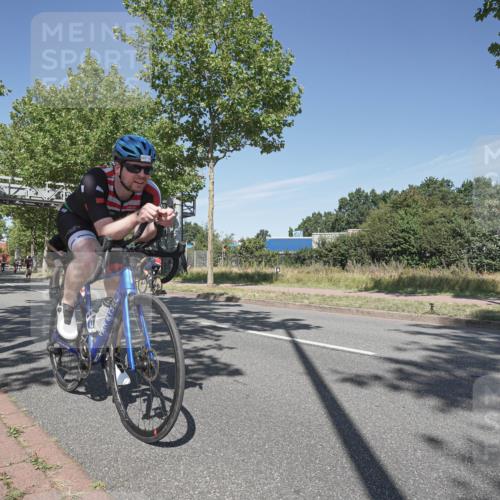 09.08.2026 - GEWOBA Citytriathlon Bremen Michael Burmester http://msf.ph/oto/9954664 09.08.2026 12:08:45 Radfahren 602, 643, 711, 803 meine-sportfotos.de