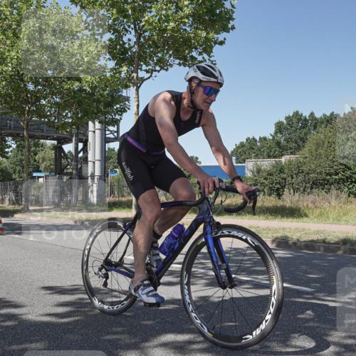 09.08.2026 - GEWOBA Citytriathlon Bremen Michael Burmester http://msf.ph/oto/9954687 09.08.2026 14:35:31 Radfahren 14, 28, 57, 64, 121, 130, 286, 325, 339, 363, 364, 370, 403, 466 meine-sportfotos.de