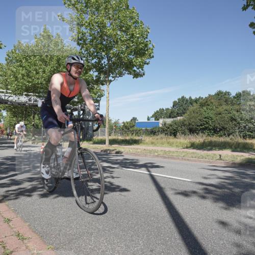09.08.2026 - GEWOBA Citytriathlon Bremen Michael Burmester http://msf.ph/oto/9954688 09.08.2026 12:09:07 Radfahren 607, 630, 654, 675, 699, 700, 858, 1121 meine-sportfotos.de