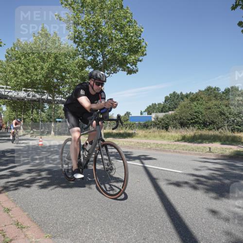 09.08.2026 - GEWOBA Citytriathlon Bremen Michael Burmester http://msf.ph/oto/9954709 09.08.2026 12:09:29 Radfahren 543, 570, 597, 621, 629, 719, 819, 1124 meine-sportfotos.de
