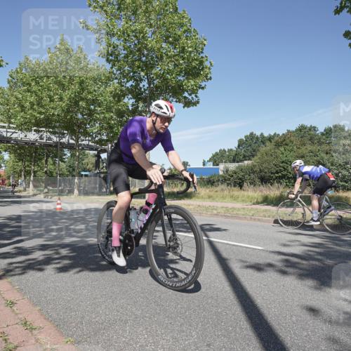 09.08.2026 - GEWOBA Citytriathlon Bremen Michael Burmester http://msf.ph/oto/9954721 09.08.2026 12:09:45 Radfahren 570, 578, 635, 674, 702, 718 meine-sportfotos.de