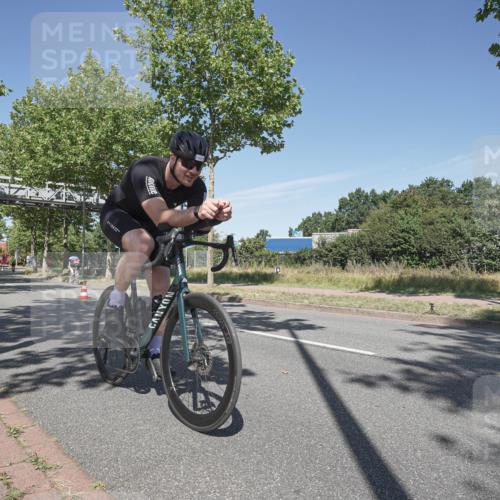 09.08.2026 - GEWOBA Citytriathlon Bremen Michael Burmester http://msf.ph/oto/9954723 09.08.2026 12:09:47 Radfahren 570, 578, 635, 674, 702, 718 meine-sportfotos.de