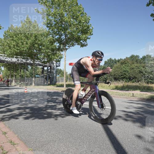 09.08.2026 - GEWOBA Citytriathlon Bremen Michael Burmester http://msf.ph/oto/9954756 09.08.2026 12:10:22 Radfahren 688, 776 meine-sportfotos.de