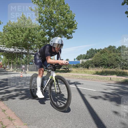 09.08.2026 - GEWOBA Citytriathlon Bremen Michael Burmester http://msf.ph/oto/9954780 09.08.2026 12:10:46 Radfahren 740, 766 meine-sportfotos.de