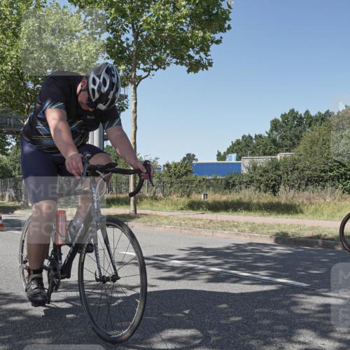 09.08.2026 - GEWOBA Citytriathlon Bremen Michael Burmester http://msf.ph/oto/9954795 09.08.2026 14:36:44 Radfahren 65, 89, 110, 122, 256, 336, 337 meine-sportfotos.de
