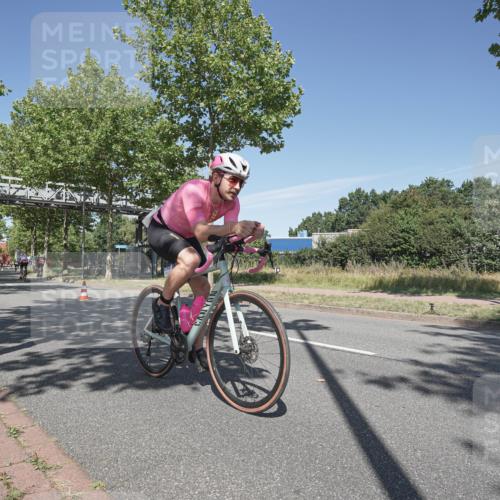 09.08.2026 - GEWOBA Citytriathlon Bremen Michael Burmester http://msf.ph/oto/9954895 09.08.2026 12:12:15 Radfahren 610, 618, 632, 677, 697 meine-sportfotos.de