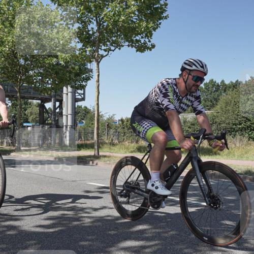 09.08.2026 - GEWOBA Citytriathlon Bremen Michael Burmester http://msf.ph/oto/9954914 09.08.2026 14:37:49 Radfahren 42, 242, 288, 292, 341, 390, 398, 400, 410, 450, 487 meine-sportfotos.de