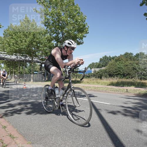 09.08.2026 - GEWOBA Citytriathlon Bremen Michael Burmester http://msf.ph/oto/9954921 09.08.2026 12:12:30 Radfahren 544, 589, 632, 661, 697, 791, 825, 835, 1127, 1131 meine-sportfotos.de