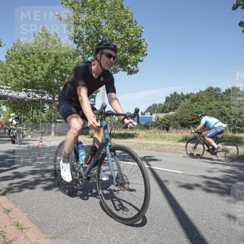 09.08.2026 - GEWOBA Citytriathlon Bremen Michael Burmester http://msf.ph/oto/9954930 09.08.2026 12:12:38 Radfahren 544, 593, 605, 661, 683, 723, 764, 791, 825, 835, 1127, 1131 meine-sportfotos.de