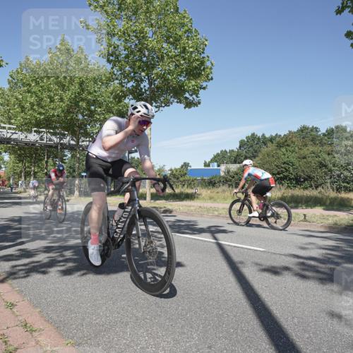 09.08.2026 - GEWOBA Citytriathlon Bremen Michael Burmester http://msf.ph/oto/9954942 09.08.2026 12:12:45 Radfahren 556, 593, 605, 606, 683, 686, 723, 764, 878, 951, 1127 meine-sportfotos.de