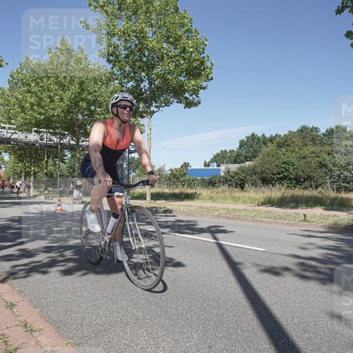 09.08.2026 - GEWOBA Citytriathlon Bremen Michael Burmester http://msf.ph/oto/9954952 09.08.2026 12:12:48 Radfahren 556, 593, 605, 606, 683, 686, 723, 764, 878, 951 meine-sportfotos.de