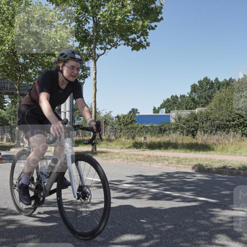 09.08.2026 - GEWOBA Citytriathlon Bremen Michael Burmester http://msf.ph/oto/9954983 09.08.2026 14:38:33 Radfahren 173, 216, 222, 227, 249, 276, 289, 320, 352, 417, 431 meine-sportfotos.de