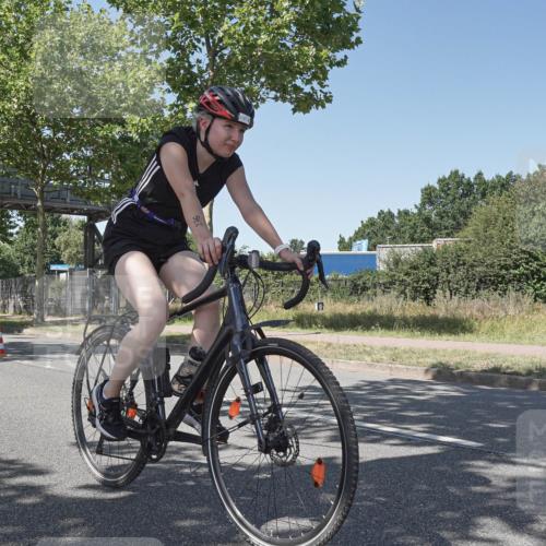09.08.2026 - GEWOBA Citytriathlon Bremen Michael Burmester http://msf.ph/oto/9954993 09.08.2026 14:38:41 Radfahren 210, 216, 222, 227, 249, 253, 273, 276, 320, 417 meine-sportfotos.de