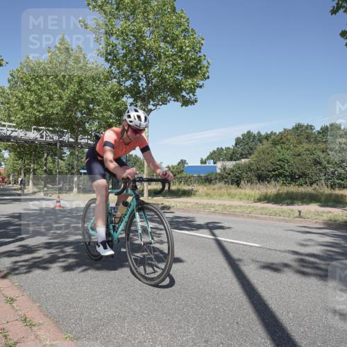 09.08.2026 - GEWOBA Citytriathlon Bremen Michael Burmester http://msf.ph/oto/9954996 09.08.2026 12:13:31 Radfahren 591, 592, 645, 685, 710, 824, 882, 884, 1011, 1116, 1150 meine-sportfotos.de