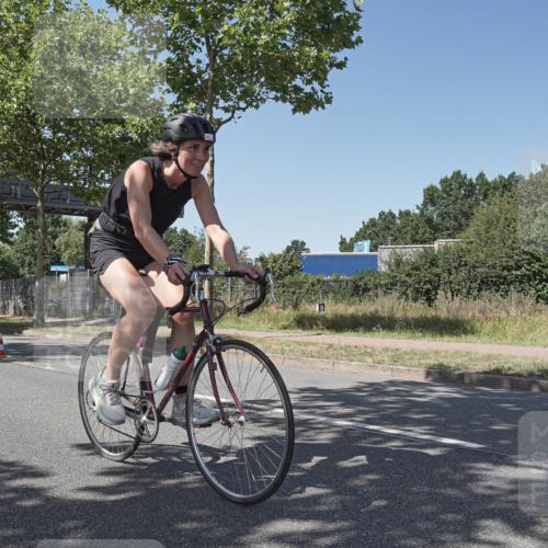 09.08.2026 - GEWOBA Citytriathlon Bremen Michael Burmester http://msf.ph/oto/9954999 09.08.2026 14:38:48 Radfahren 210, 216, 222, 227, 253, 273, 276, 310, 347 meine-sportfotos.de