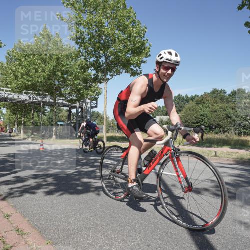 09.08.2026 - GEWOBA Citytriathlon Bremen Michael Burmester http://msf.ph/oto/9955010 09.08.2026 12:13:43 Radfahren 547, 592, 645, 684, 685, 884 meine-sportfotos.de