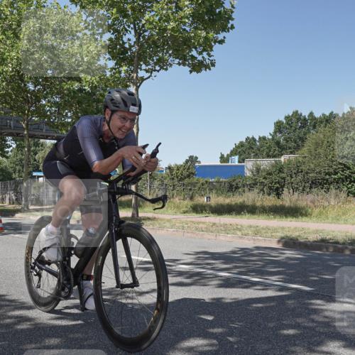 09.08.2026 - GEWOBA Citytriathlon Bremen Michael Burmester http://msf.ph/oto/9955017 09.08.2026 14:39:09 Radfahren 196, 326, 384, 438 meine-sportfotos.de