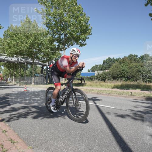 09.08.2026 - GEWOBA Citytriathlon Bremen Michael Burmester http://msf.ph/oto/9955075 09.08.2026 12:14:44 Radfahren 561, 574, 582, 590, 679, 680, 717, 721, 733, 746, 750 meine-sportfotos.de