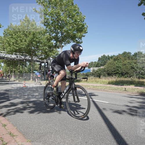 09.08.2026 - GEWOBA Citytriathlon Bremen Michael Burmester http://msf.ph/oto/9955128 09.08.2026 12:15:33 Radfahren 655, 735, 793, 1008, 1137 meine-sportfotos.de
