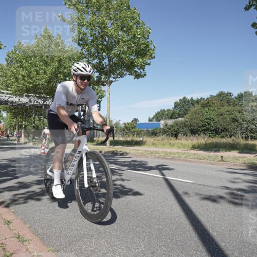 09.08.2026 - GEWOBA Citytriathlon Bremen Michael Burmester http://msf.ph/oto/9955162 09.08.2026 12:15:54 Radfahren 730, 765, 874, 875, 879, 880, 883, 983, 1133 meine-sportfotos.de