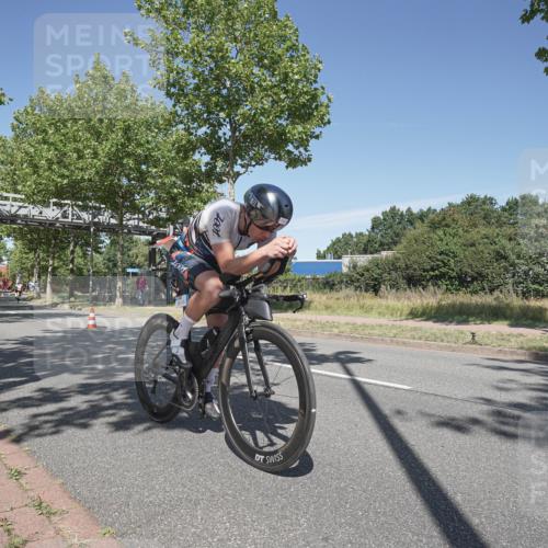 09.08.2026 - GEWOBA Citytriathlon Bremen Michael Burmester http://msf.ph/oto/9955194 09.08.2026 12:16:19 Radfahren 564, 580, 716, 726, 775, 855, 914, 955, 1013, 1117 meine-sportfotos.de