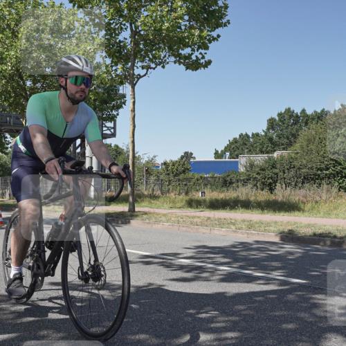 09.08.2026 - GEWOBA Citytriathlon Bremen Michael Burmester http://msf.ph/oto/9955206 09.08.2026 14:41:29 Radfahren 142, 213, 223, 230, 231, 264, 342, 422, 435, 471 meine-sportfotos.de