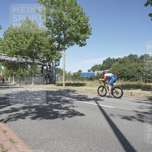 09.08.2026 - GEWOBA Citytriathlon Bremen Michael Burmester http://msf.ph/oto/9955232 09.08.2026 12:16:52 Radfahren 555, 673, 895, 1130 meine-sportfotos.de