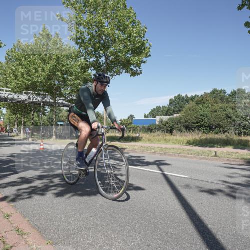 09.08.2026 - GEWOBA Citytriathlon Bremen Michael Burmester http://msf.ph/oto/9955272 09.08.2026 12:17:27 Radfahren 565, 598, 600, 650, 653, 758, 778, 784, 807 meine-sportfotos.de